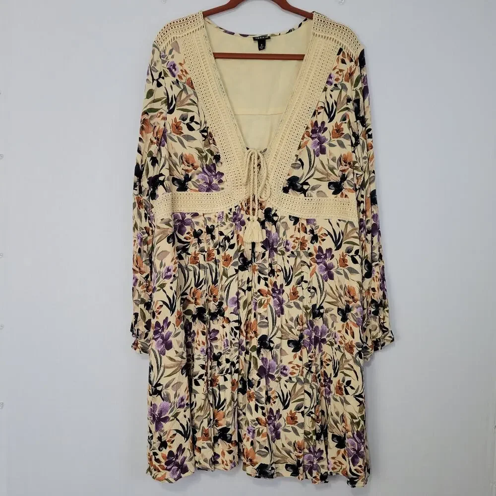 Torrid 3 Floral Long Flare Sleeve Mini Dress sz 3X Crochet Detail Tie Bust Boho
